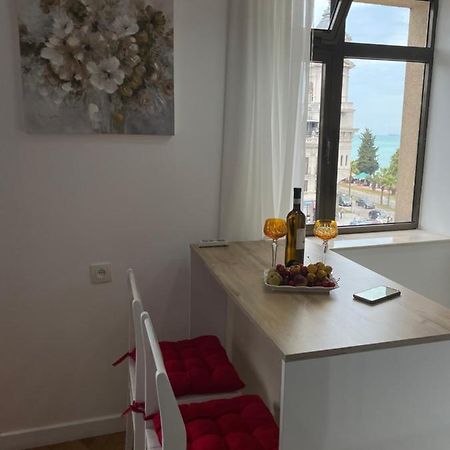 Apartment 2 Minutes From The Sea Batumi Exterior photo
